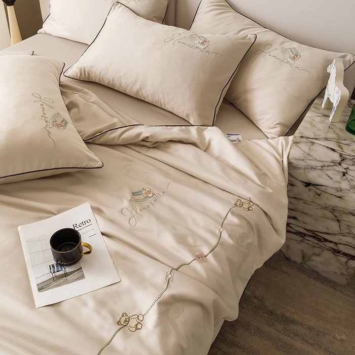 91家纺网 家纺一手货源 找家纺 丝印良品 2026新款刺绣水洗真丝夏被四件套公主日记系列-风格二 公主日记-香槟