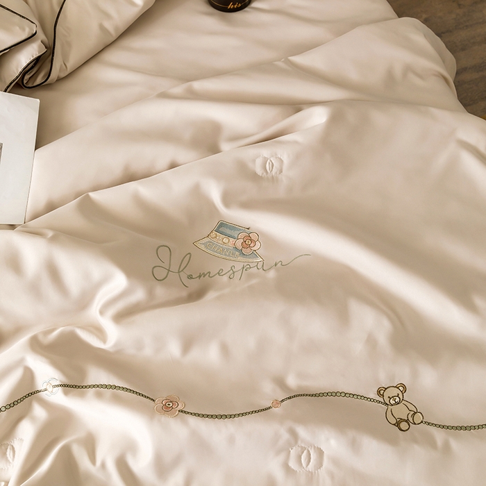 91家纺网 家纺一手货源 找家纺 丝印良品 2026新款刺绣水洗真丝夏被四件套公主日记系列-风格二 公主日记-香槟
