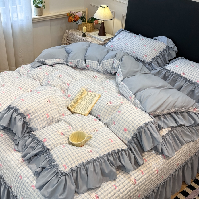 91家纺网 家纺一手货源 找家纺 大麦家纺 2026新款水洗古棉床盖印花四件套 KT猫-蓝