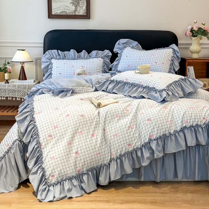 91家纺网 家纺一手货源 找家纺 大麦家纺 2026新款水洗古棉床盖印花四件套 KT猫-蓝