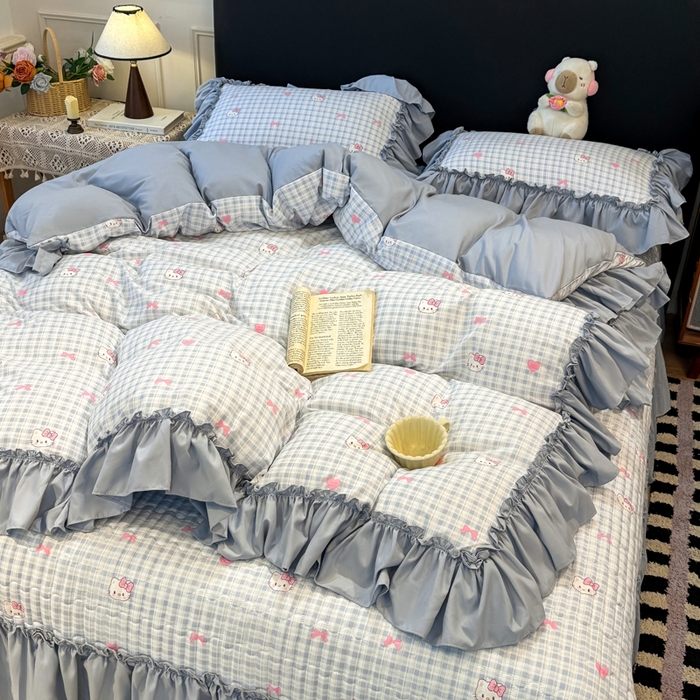 91家纺网 家纺一手货源 找家纺 大麦家纺 2026新款水洗古棉床盖印花四件套 KT猫-蓝