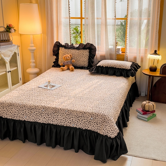 91家纺网 家纺一手货源 找家纺 大麦家纺 2026新款水洗古棉床盖印花四件套 豹纹猫咪