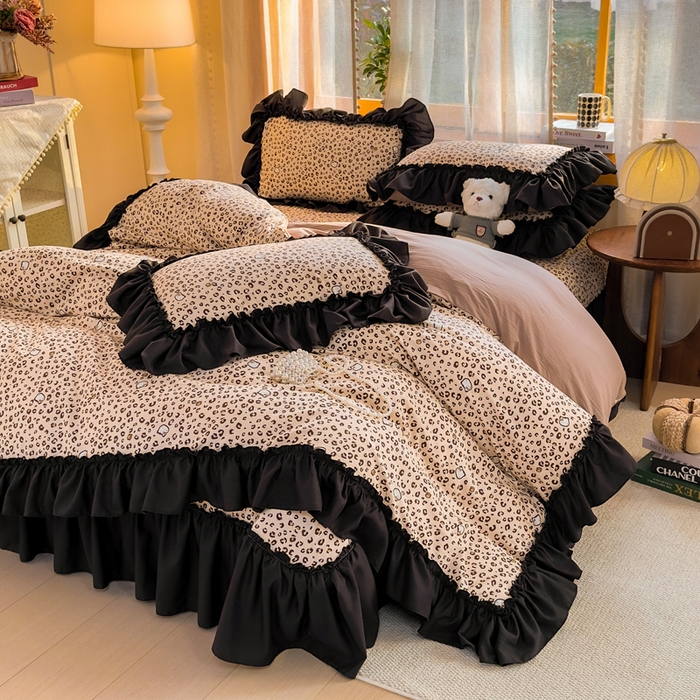 91家纺网 家纺一手货源 找家纺 大麦家纺 2026新款水洗古棉床盖印花四件套 豹纹猫咪