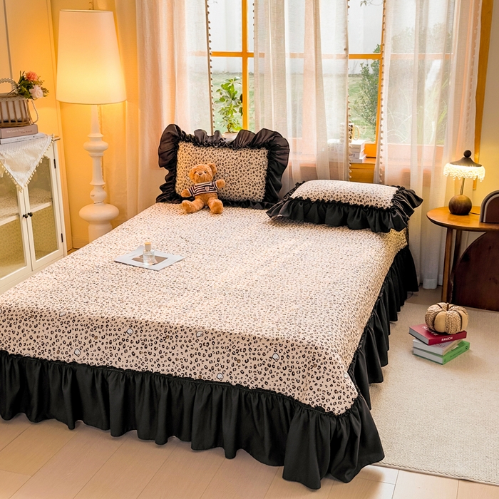 91家纺网 家纺一手货源 找家纺 大麦家纺 2026新款水洗古棉床盖印花四件套 豹纹猫咪