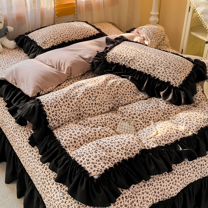 91家纺网 家纺一手货源 找家纺 大麦家纺 2026新款水洗古棉床盖印花四件套 豹纹猫咪