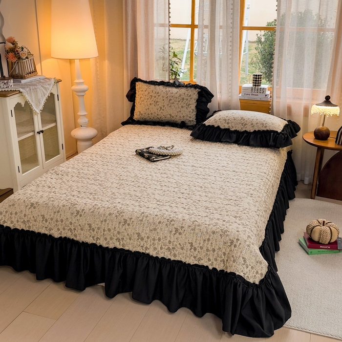 91家纺网 家纺一手货源 找家纺 大麦家纺 2026新款水洗古棉床盖印花四件套 花间谣