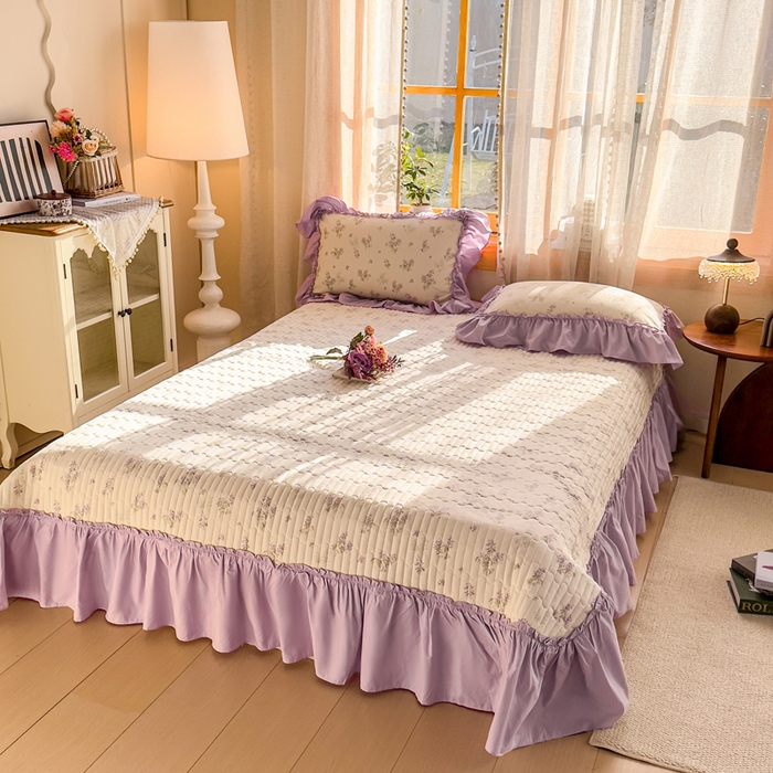 91家纺网 家纺一手货源 找家纺 大麦家纺 2026新款水洗古棉床盖印花四件套 槿上花开