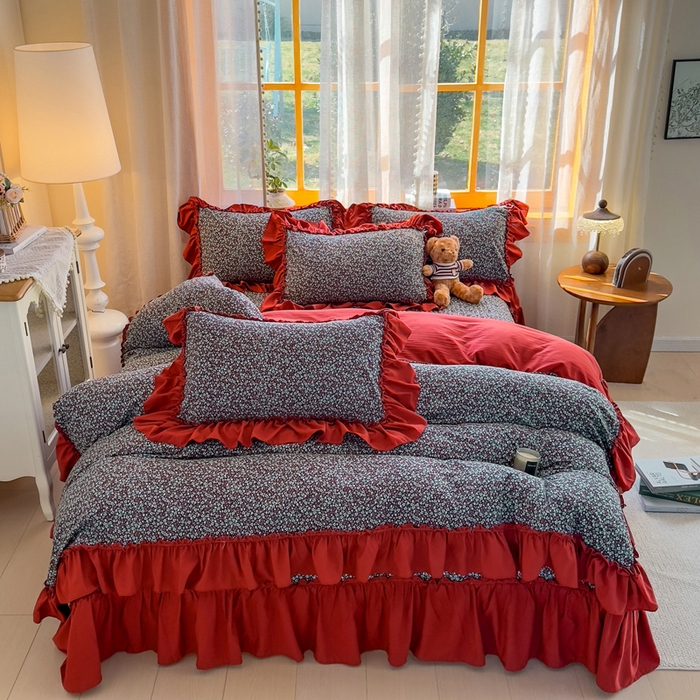 91家纺网 家纺一手货源 找家纺 大麦家纺 2026新款水洗古棉床盖印花四件套 野牧红