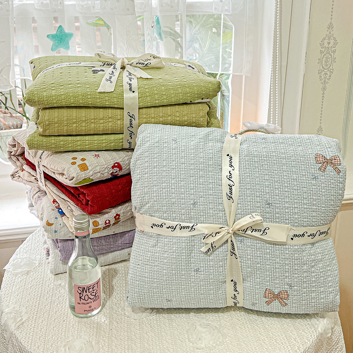 91家纺网 家纺一手货源 找家纺 悦织湾家纺 2026新款泡芙棉印花四件套单品单被套枕套时尚轻奢卡通小碎花学生宿舍用品三四件套 组合图 仅供参考