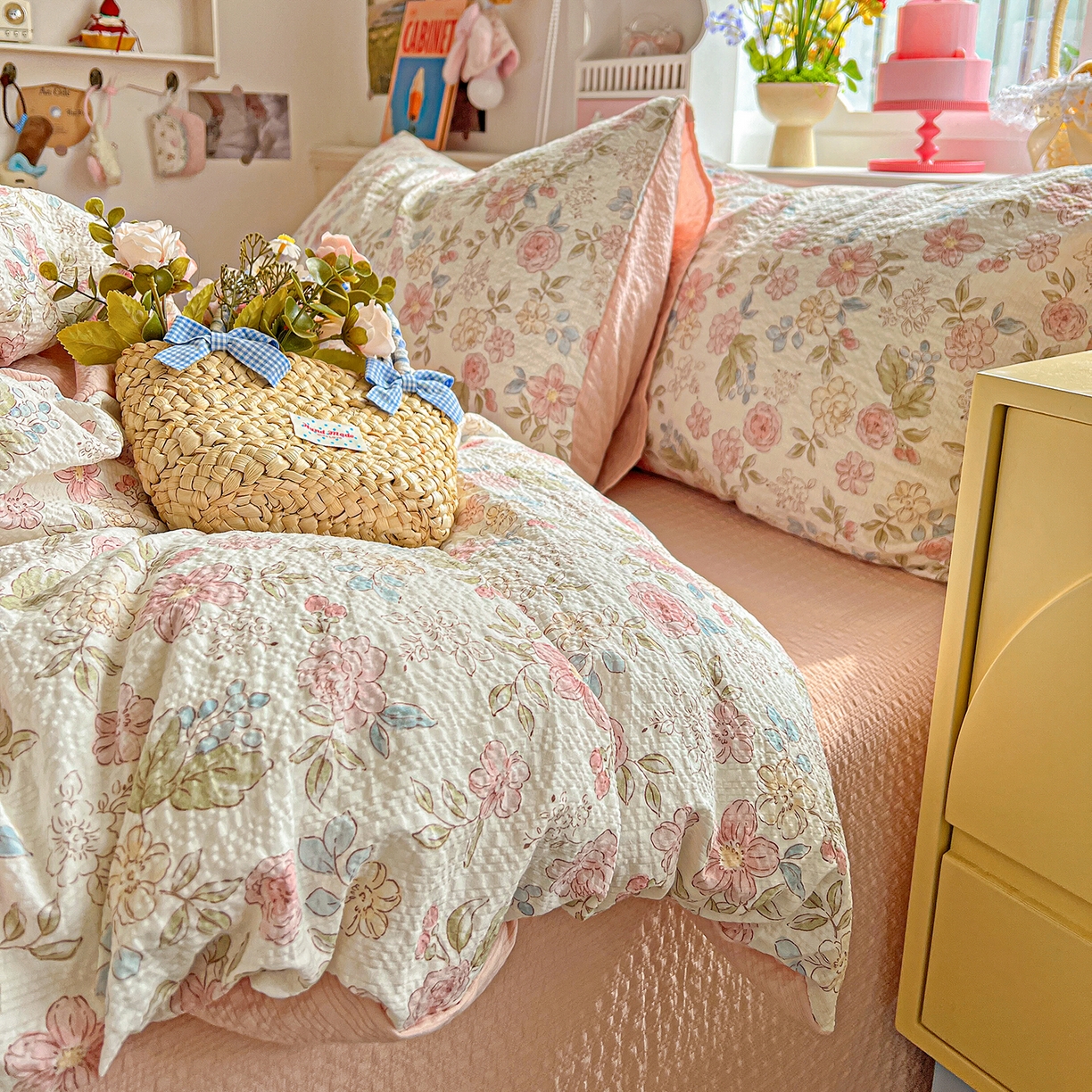 91家纺网 家纺一手货源 找家纺 悦织湾家纺 2026新款泡芙棉印花四件套单品单被套枕套时尚轻奢卡通小碎花学生宿舍用品三四件套 春日花语