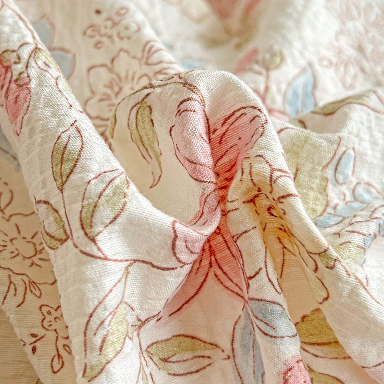 91家纺网 家纺一手货源 找家纺 悦织湾家纺 2026新款泡芙棉印花四件套单品单被套枕套时尚轻奢卡通小碎花学生宿舍用品三四件套 春日花语