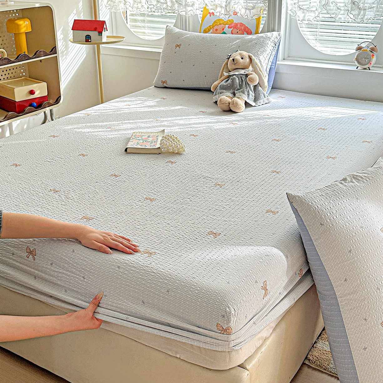 91家纺网 家纺一手货源 找家纺 悦织湾家纺 2026新款老粗布印花床单床笠床笠三两件套春秋学生宿舍单双人床笠 格纹蝶梦