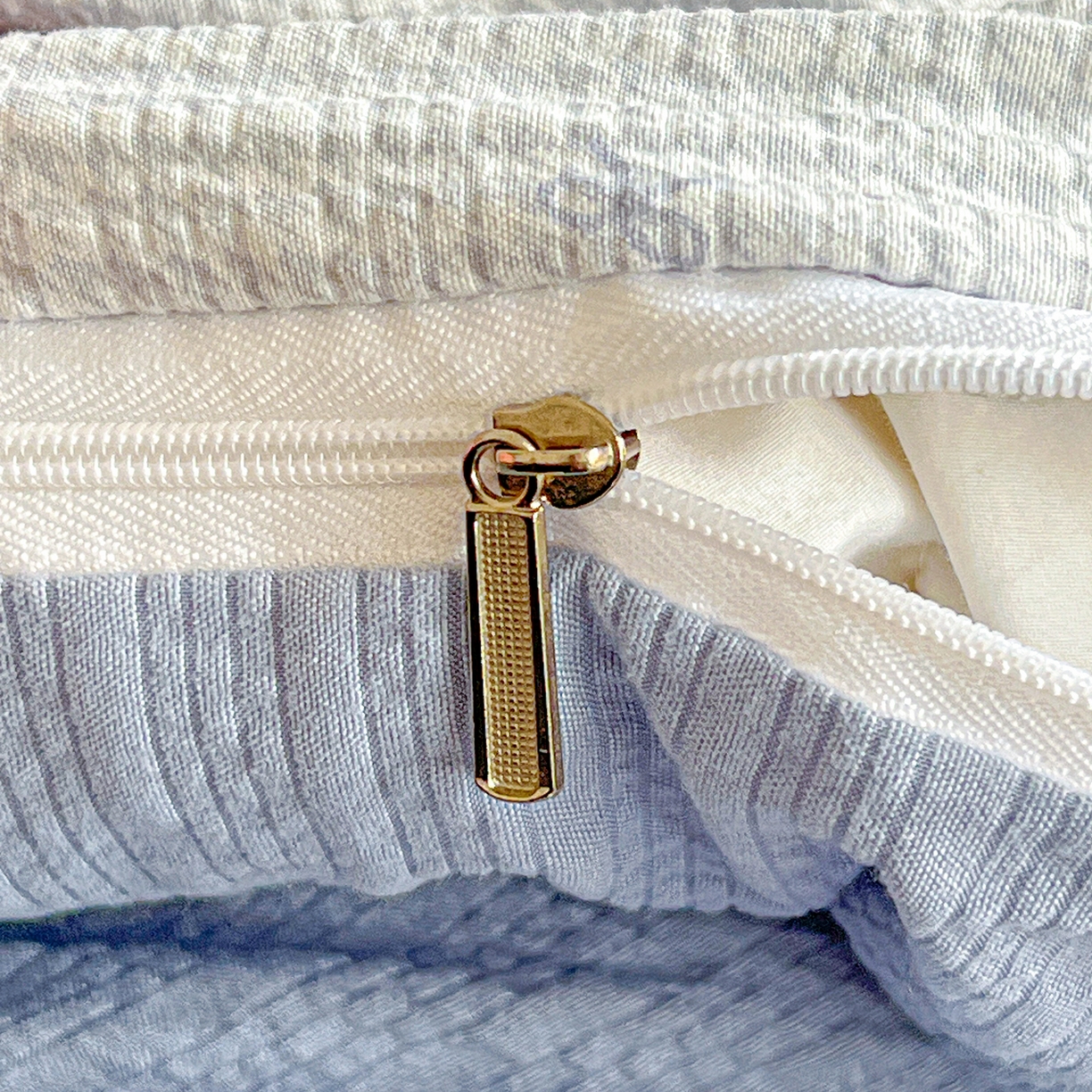 91家纺网 家纺一手货源 找家纺 悦织湾家纺 2026新款泡芙棉印花四件套单品单被套枕套时尚轻奢卡通小碎花学生宿舍用品三四件套 格纹蝶梦