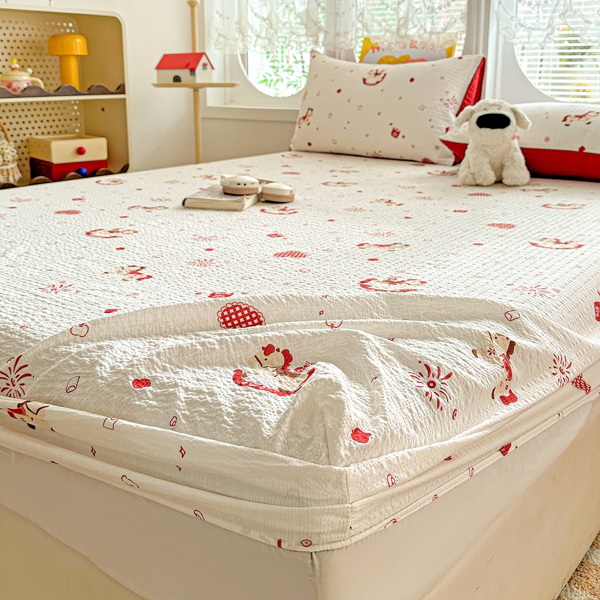 91家纺网 家纺一手货源 找家纺 悦织湾家纺 2026新款老粗布印花床单床笠床笠三两件套春秋学生宿舍单双人床笠 鸿运小马