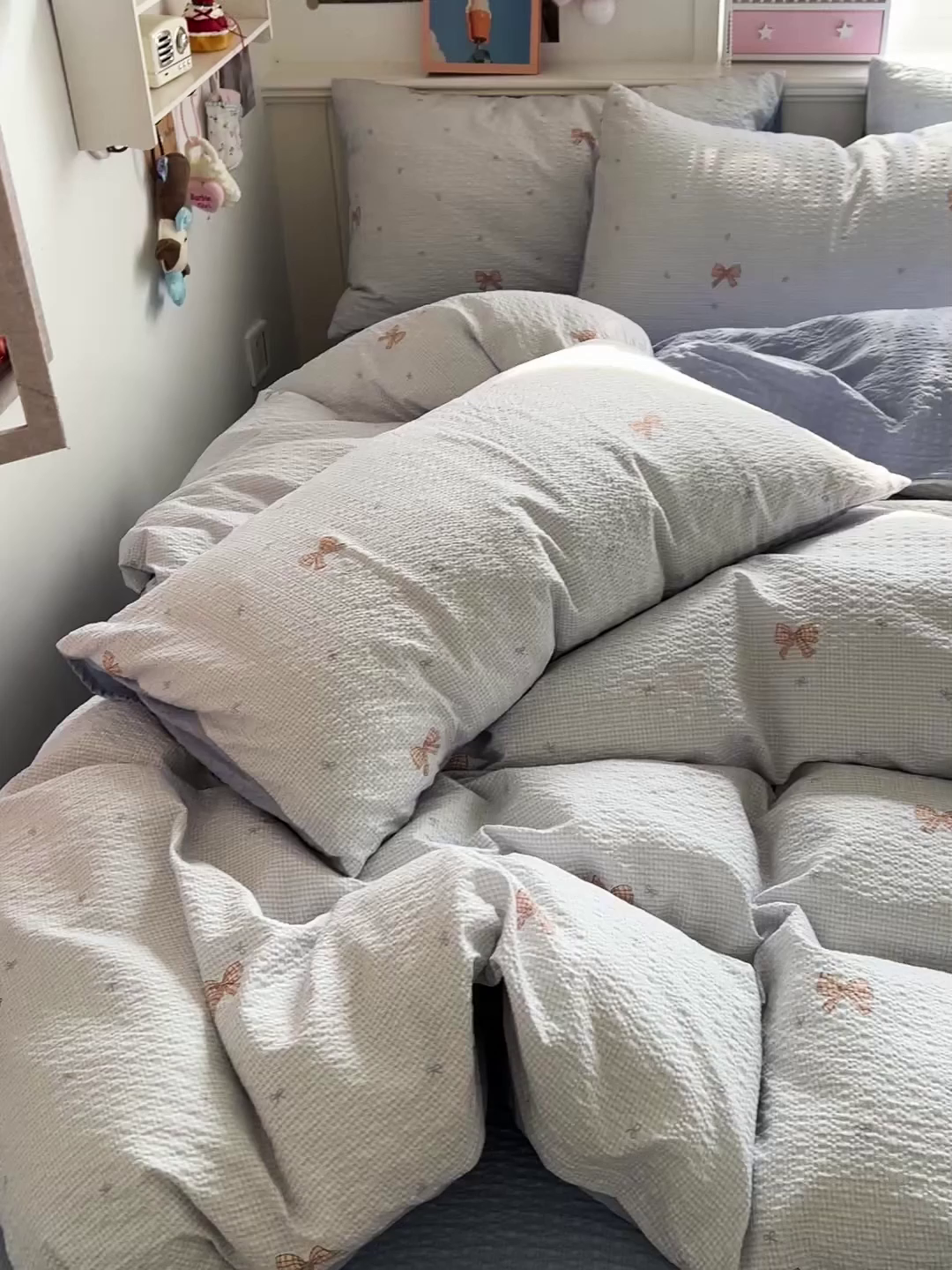 91家纺网 家纺一手货源 找家纺 悦织湾家纺 2026新款泡芙棉印花四件套单品单被套枕套时尚轻奢卡通小碎花学生宿舍用品三四件套 格纹蝶梦