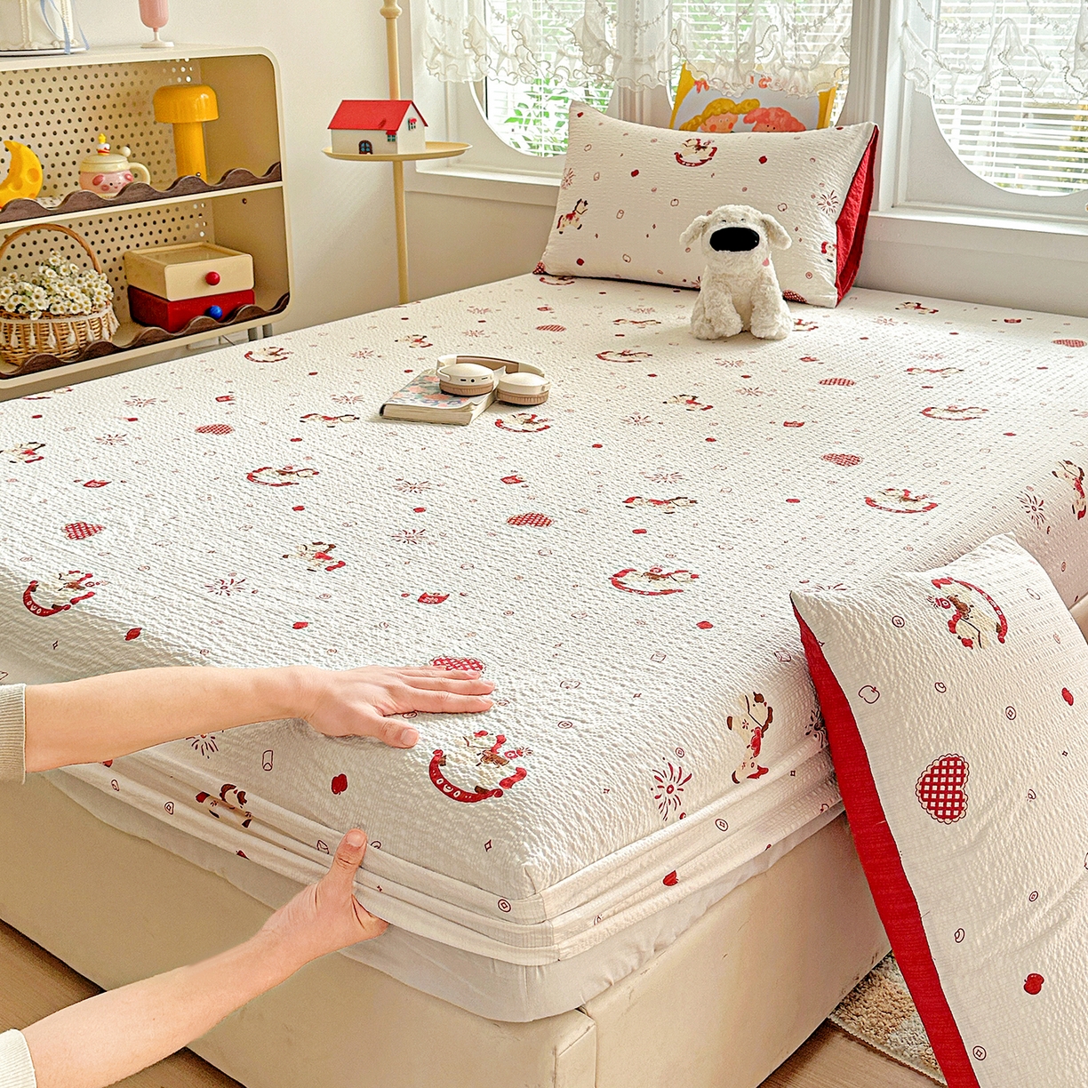 91家纺网 家纺一手货源 找家纺 悦织湾家纺 2026新款老粗布印花床单床笠床笠三两件套春秋学生宿舍单双人床笠 鸿运小马