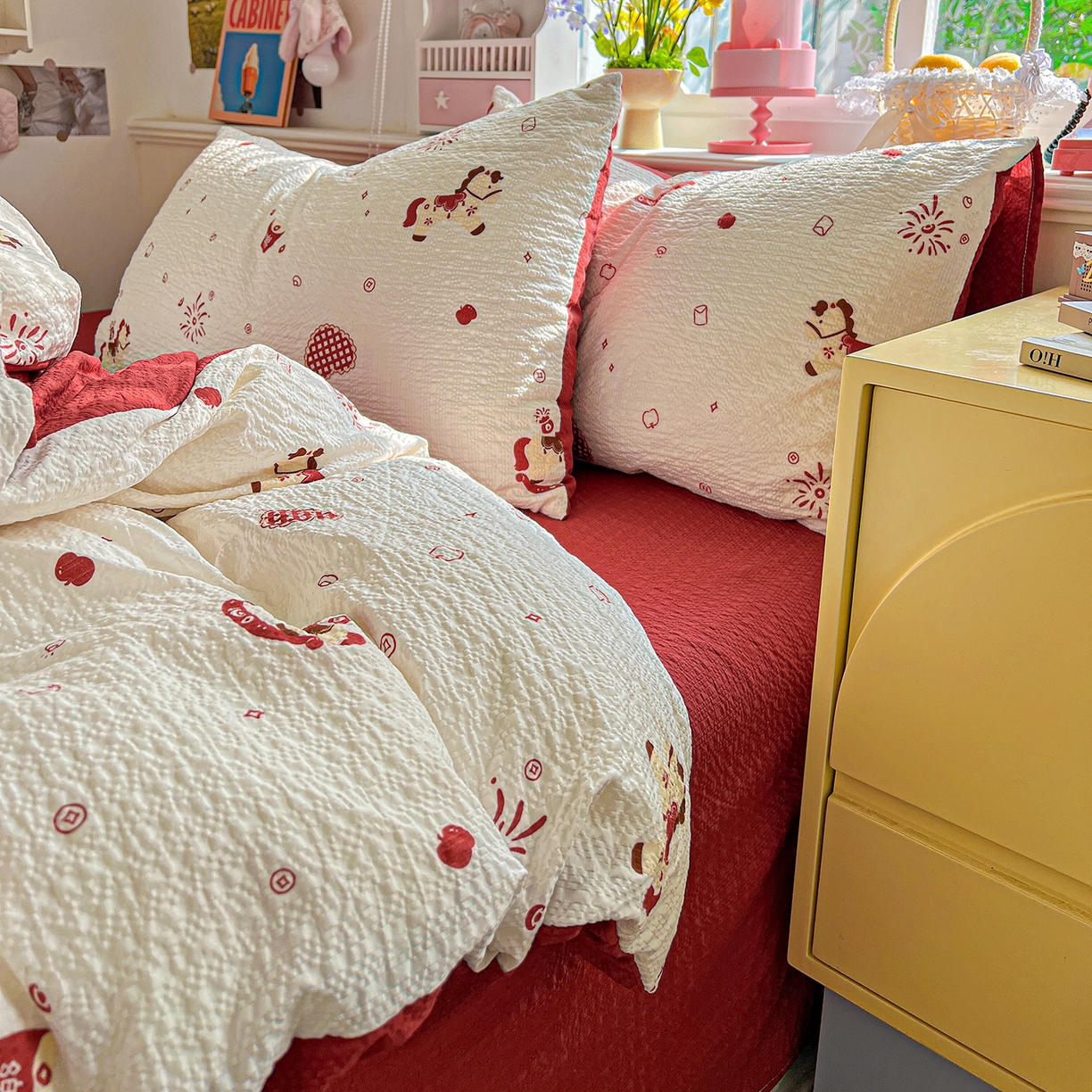 91家纺网 家纺一手货源 找家纺 悦织湾家纺 2026新款泡芙棉印花四件套单品单被套枕套时尚轻奢卡通小碎花学生宿舍用品三四件套 鸿运小马