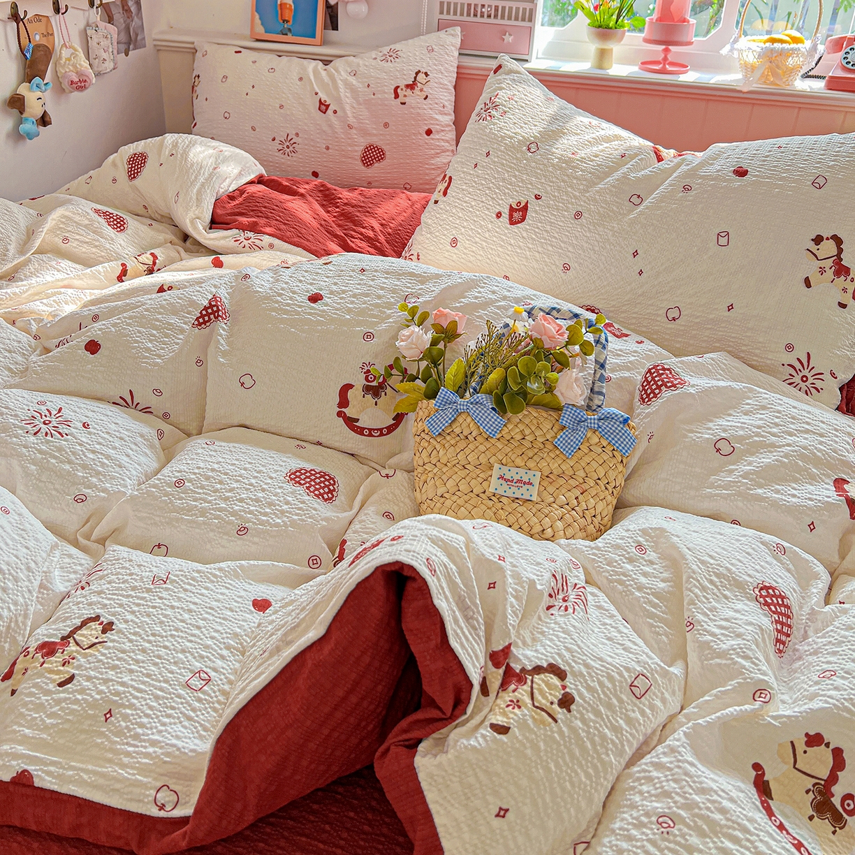 91家纺网 家纺一手货源 找家纺 悦织湾家纺 2026新款泡芙棉印花四件套单品单被套枕套时尚轻奢卡通小碎花学生宿舍用品三四件套 鸿运小马