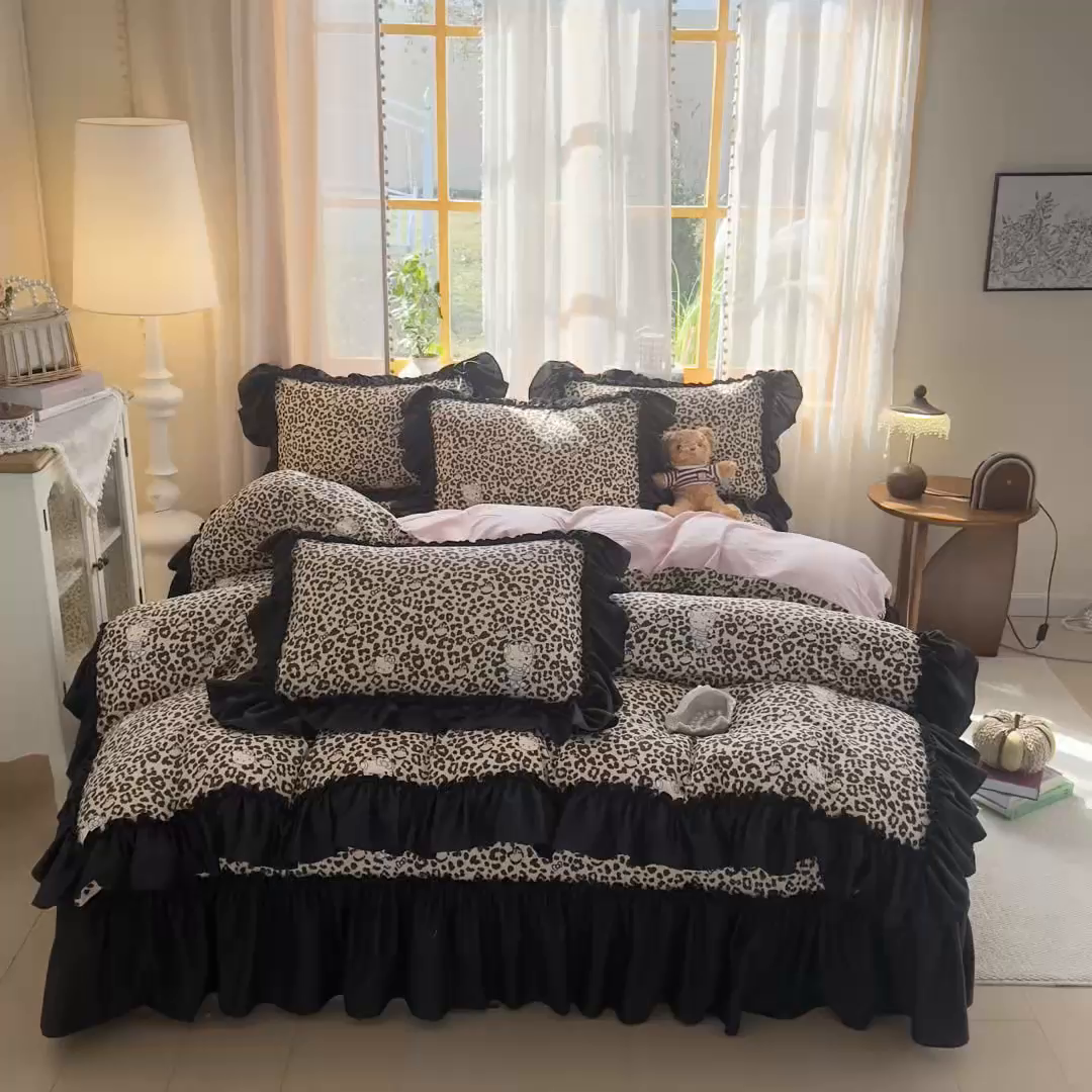 91家纺网 家纺一手货源 找家纺 大麦家纺 2026新款水洗古棉床盖印花四件套 豹纹猫咪