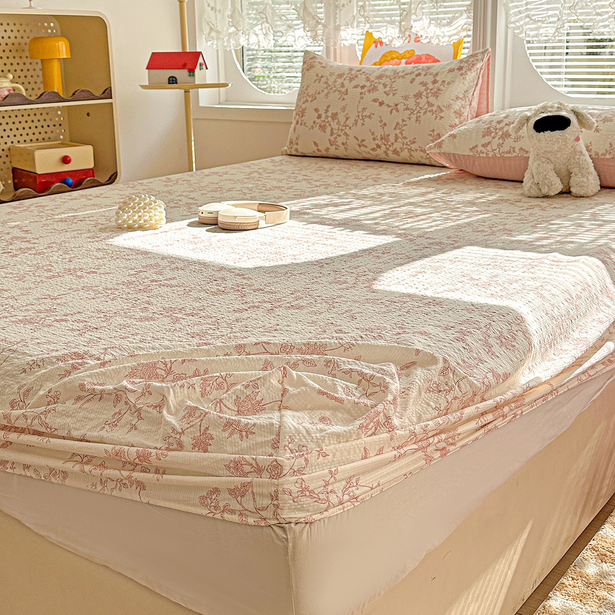 91家纺网 家纺一手货源 找家纺 悦织湾家纺 2026新款老粗布印花床单床笠床笠三两件套春秋学生宿舍单双人床笠 花蔓（粉）