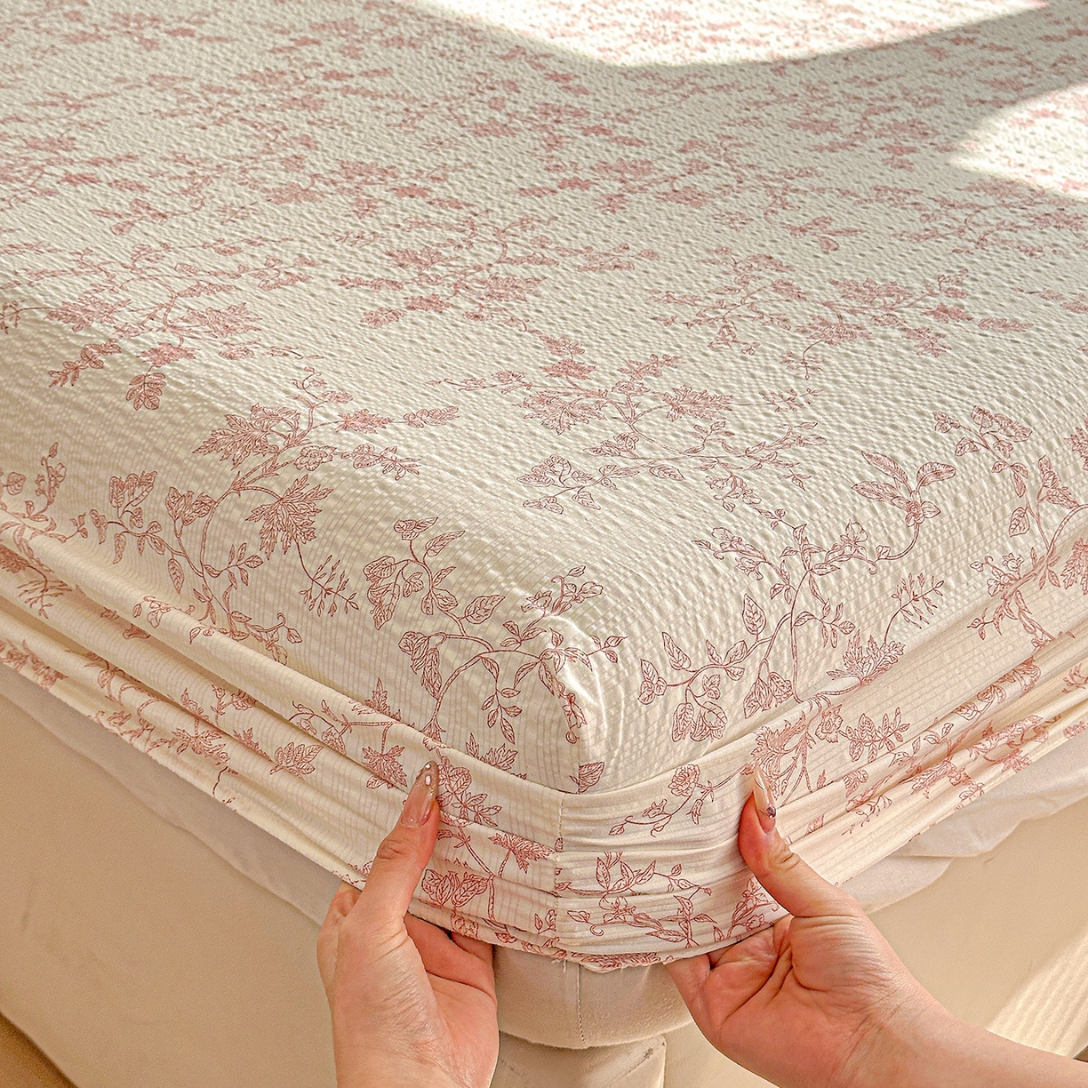 91家纺网 家纺一手货源 找家纺 悦织湾家纺 2026新款老粗布印花床单床笠床笠三两件套春秋学生宿舍单双人床笠 花蔓（粉）