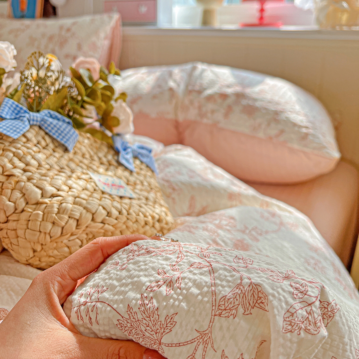 91家纺网 家纺一手货源 找家纺 悦织湾家纺 2026新款泡芙棉印花四件套单品单被套枕套时尚轻奢卡通小碎花学生宿舍用品三四件套 花蔓（粉）