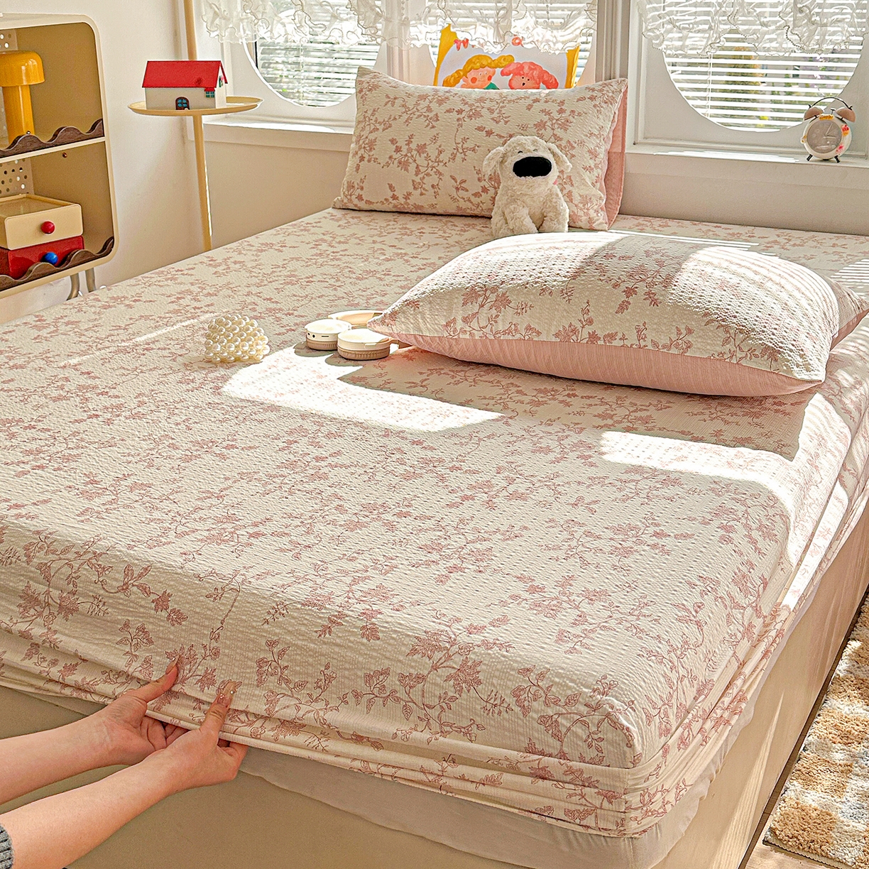 91家纺网 家纺一手货源 找家纺 悦织湾家纺 2026新款老粗布印花床单床笠床笠三两件套春秋学生宿舍单双人床笠 花蔓（粉）