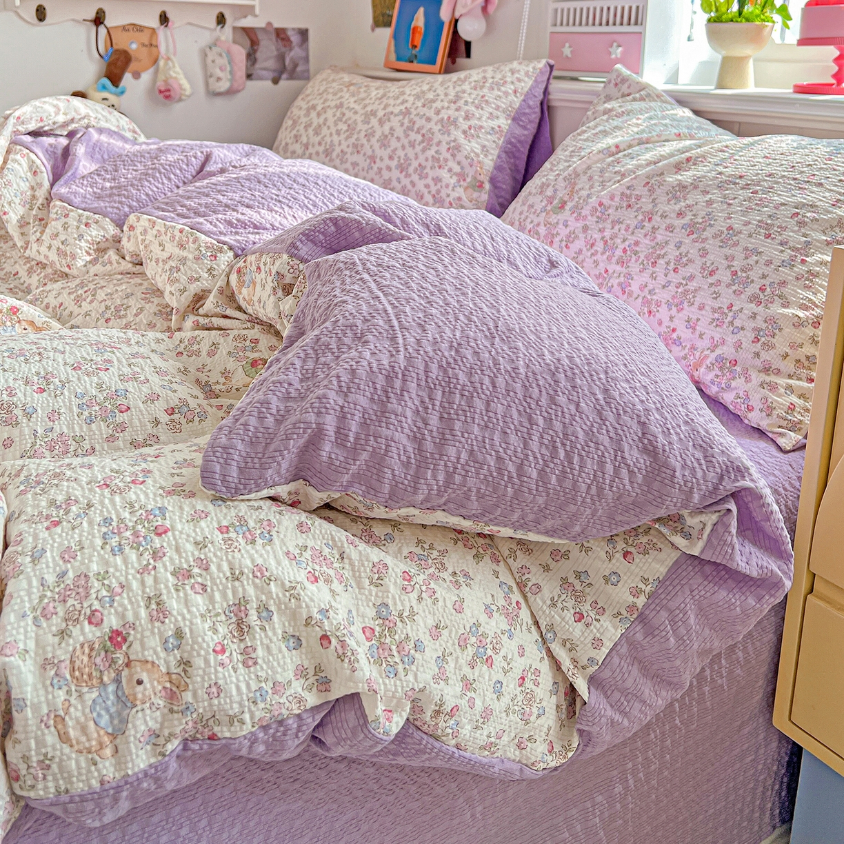 91家纺网 家纺一手货源 找家纺 悦织湾家纺 2026新款泡芙棉印花四件套单品单被套枕套时尚轻奢卡通小碎花学生宿舍用品三四件套 花紫兔