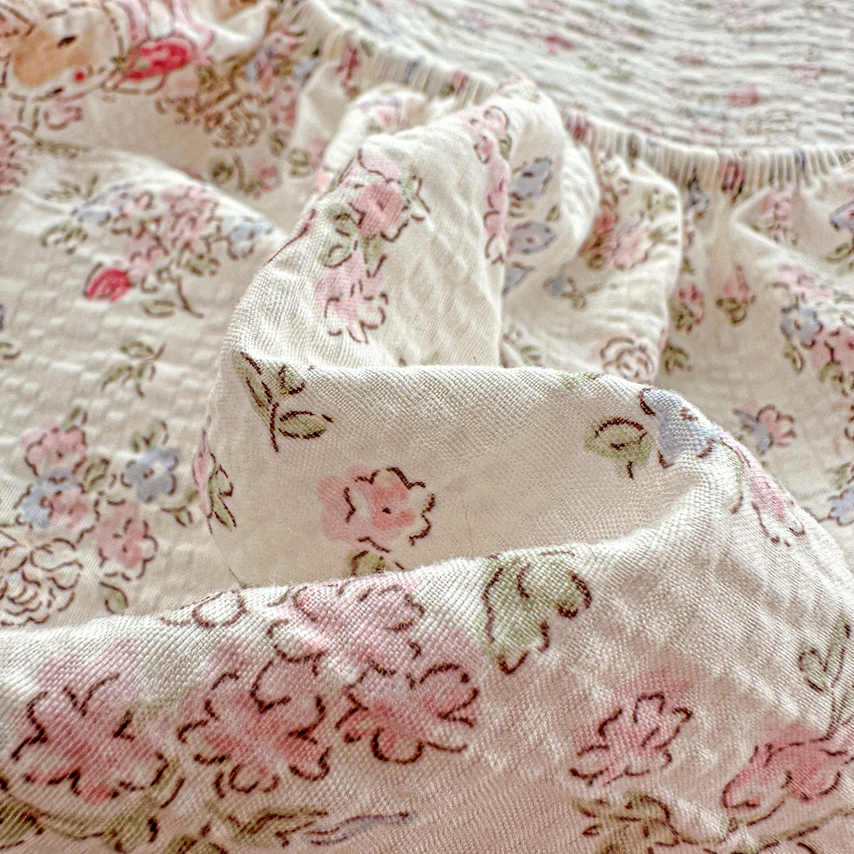 91家纺网 家纺一手货源 找家纺 悦织湾家纺 2026新款老粗布印花床单床笠床笠三两件套春秋学生宿舍单双人床笠 花紫兔