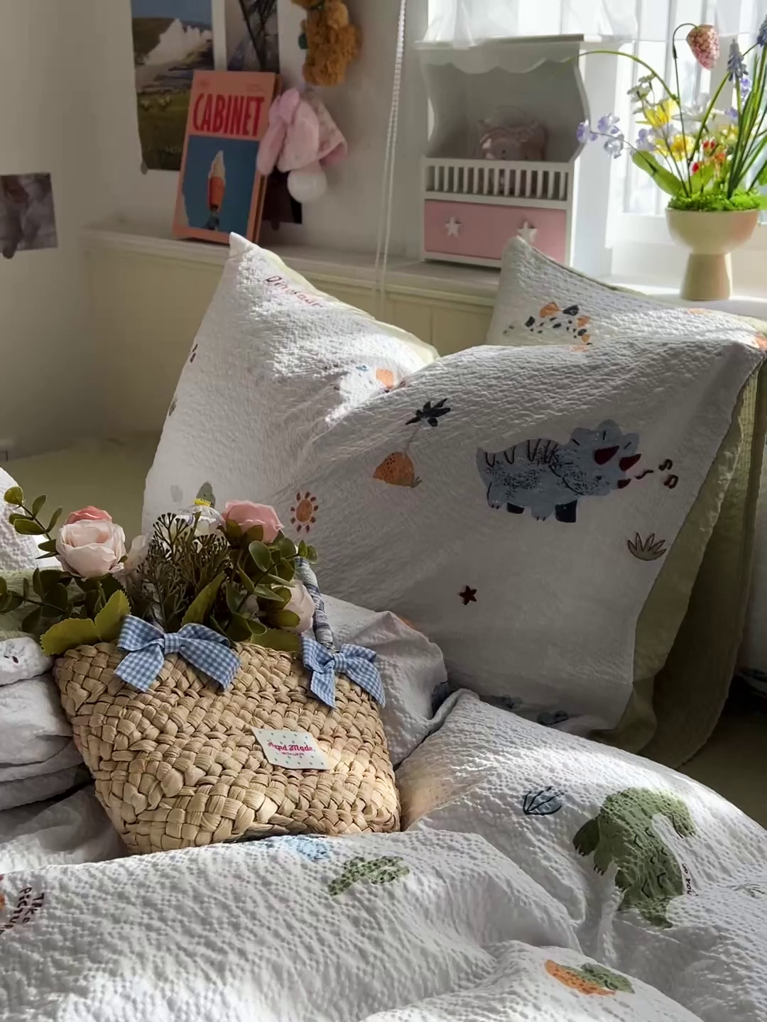 91家纺网 家纺一手货源 找家纺 悦织湾家纺 2026新款泡芙棉印花四件套单品单被套枕套时尚轻奢卡通小碎花学生宿舍用品三四件套 恐龙日记