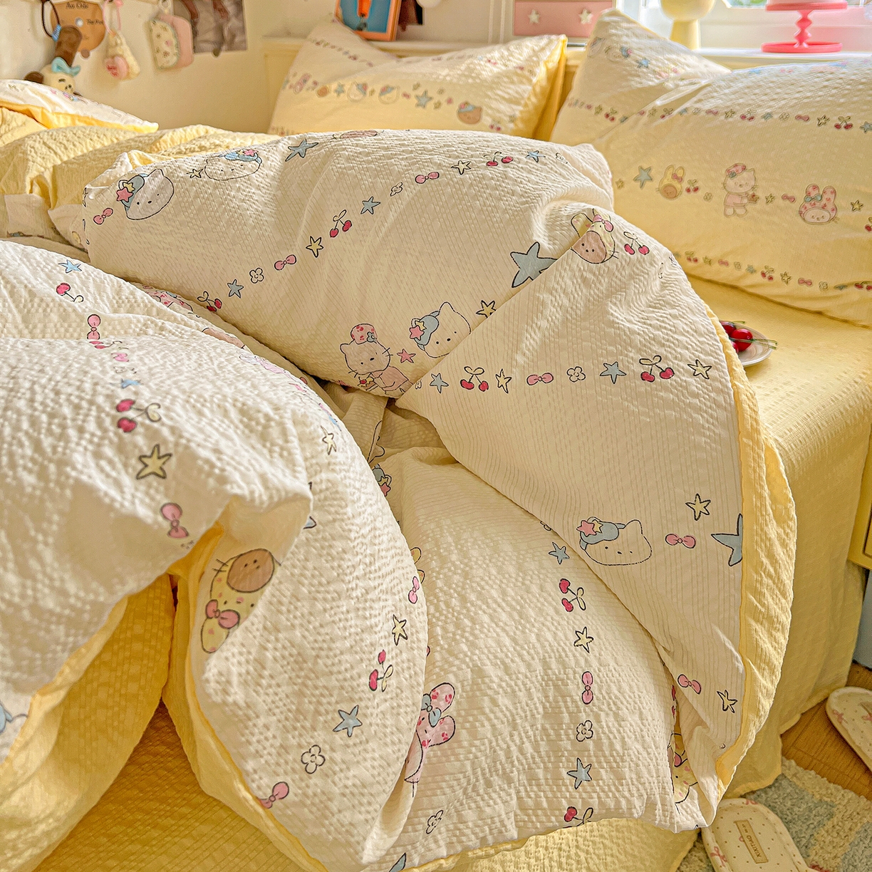 91家纺网 家纺一手货源 找家纺 悦织湾家纺 2026新款泡芙棉印花四件套单品单被套枕套时尚轻奢卡通小碎花学生宿舍用品三四件套 萌宠派对（黄）