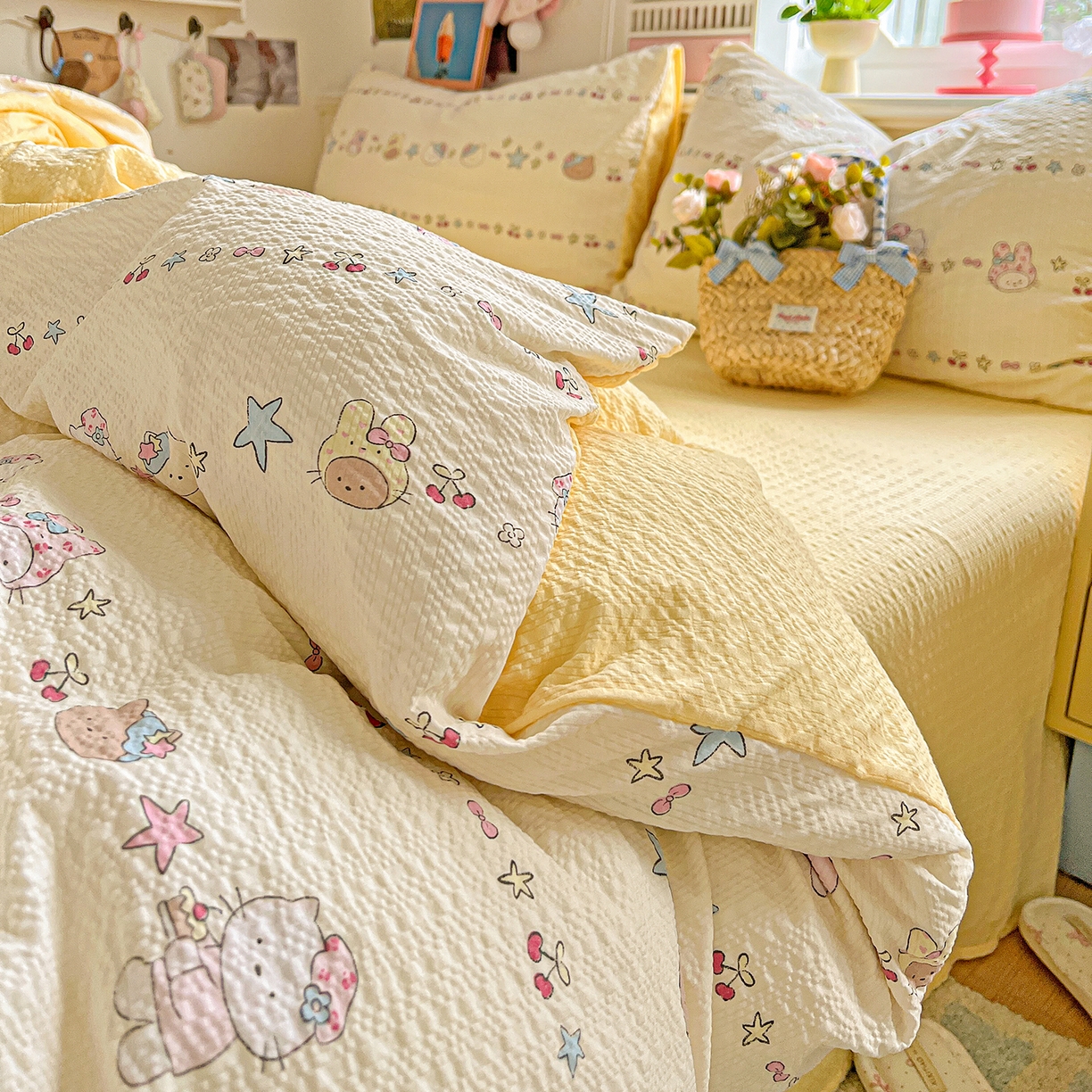 91家纺网 家纺一手货源 找家纺 悦织湾家纺 2026新款泡芙棉印花四件套单品单被套枕套时尚轻奢卡通小碎花学生宿舍用品三四件套 萌宠派对（黄）