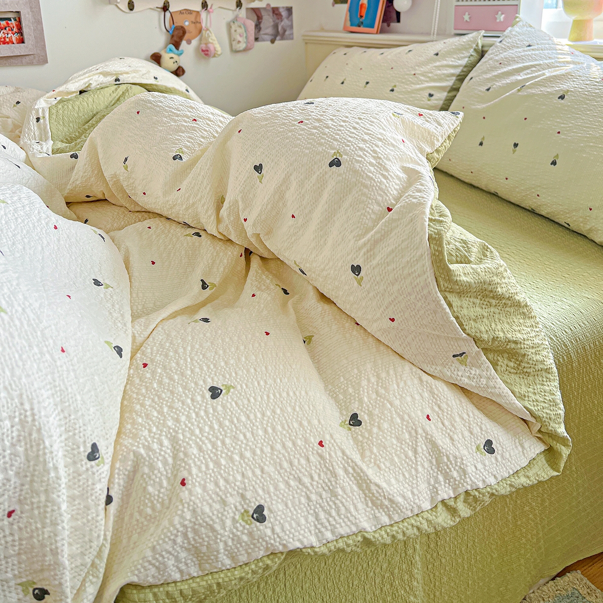 91家纺网 家纺一手货源 找家纺 悦织湾家纺 2026新款泡芙棉印花四件套单品单被套枕套时尚轻奢卡通小碎花学生宿舍用品三四件套 奶樱点点