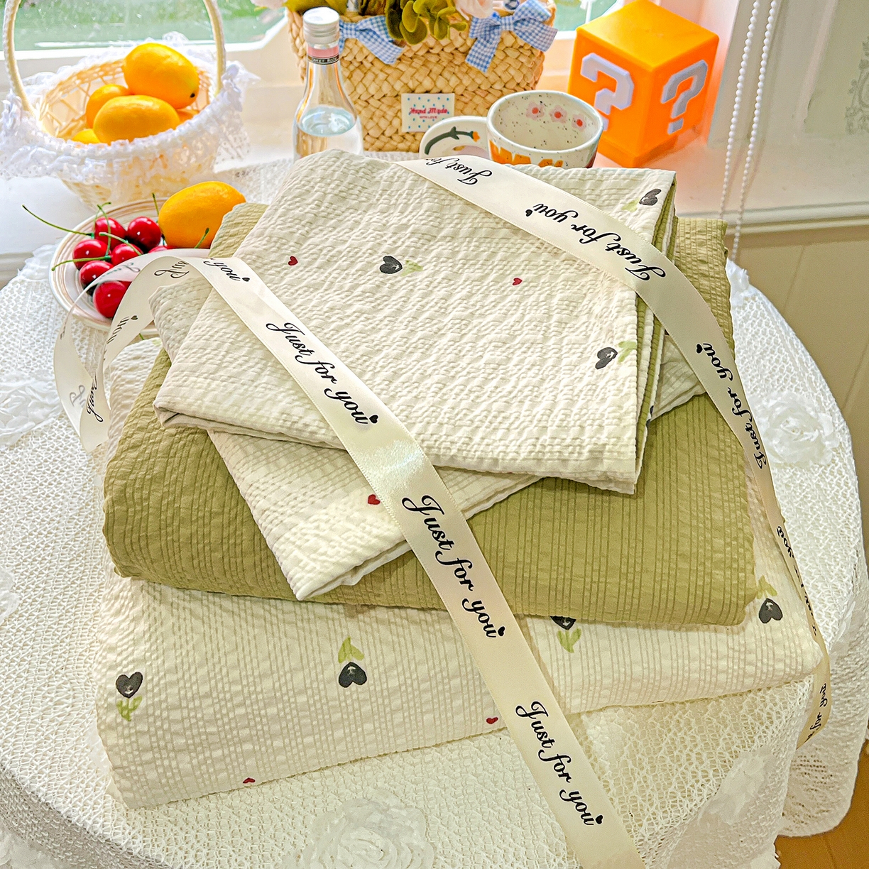 91家纺网 家纺一手货源 找家纺 悦织湾家纺 2026新款泡芙棉印花四件套单品单被套枕套时尚轻奢卡通小碎花学生宿舍用品三四件套 奶樱点点