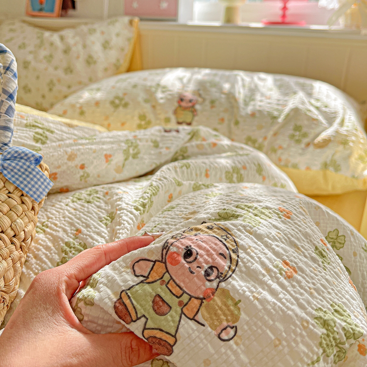 91家纺网 家纺一手货源 找家纺 悦织湾家纺 2026新款泡芙棉印花四件套单品单被套枕套时尚轻奢卡通小碎花学生宿舍用品三四件套 甜美星星人