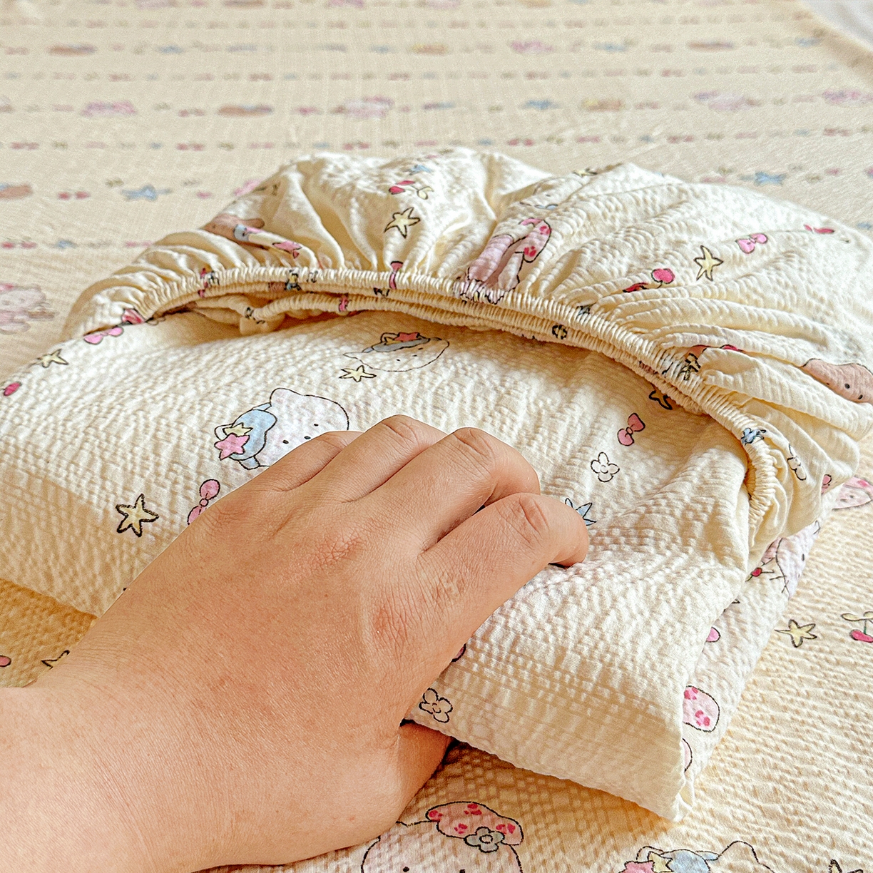 91家纺网 家纺一手货源 找家纺 悦织湾家纺 2026新款老粗布印花床单床笠床笠三两件套春秋学生宿舍单双人床笠 萌宠派对（黄）