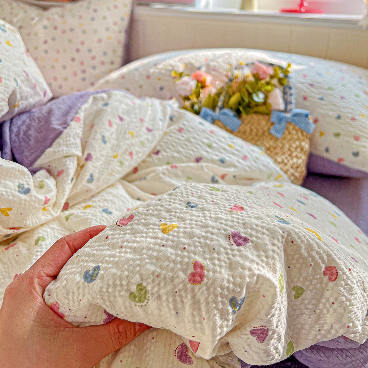 91家纺网 家纺一手货源 找家纺 悦织湾家纺 2026新款泡芙棉印花四件套单品单被套枕套时尚轻奢卡通小碎花学生宿舍用品三四件套 心心相印