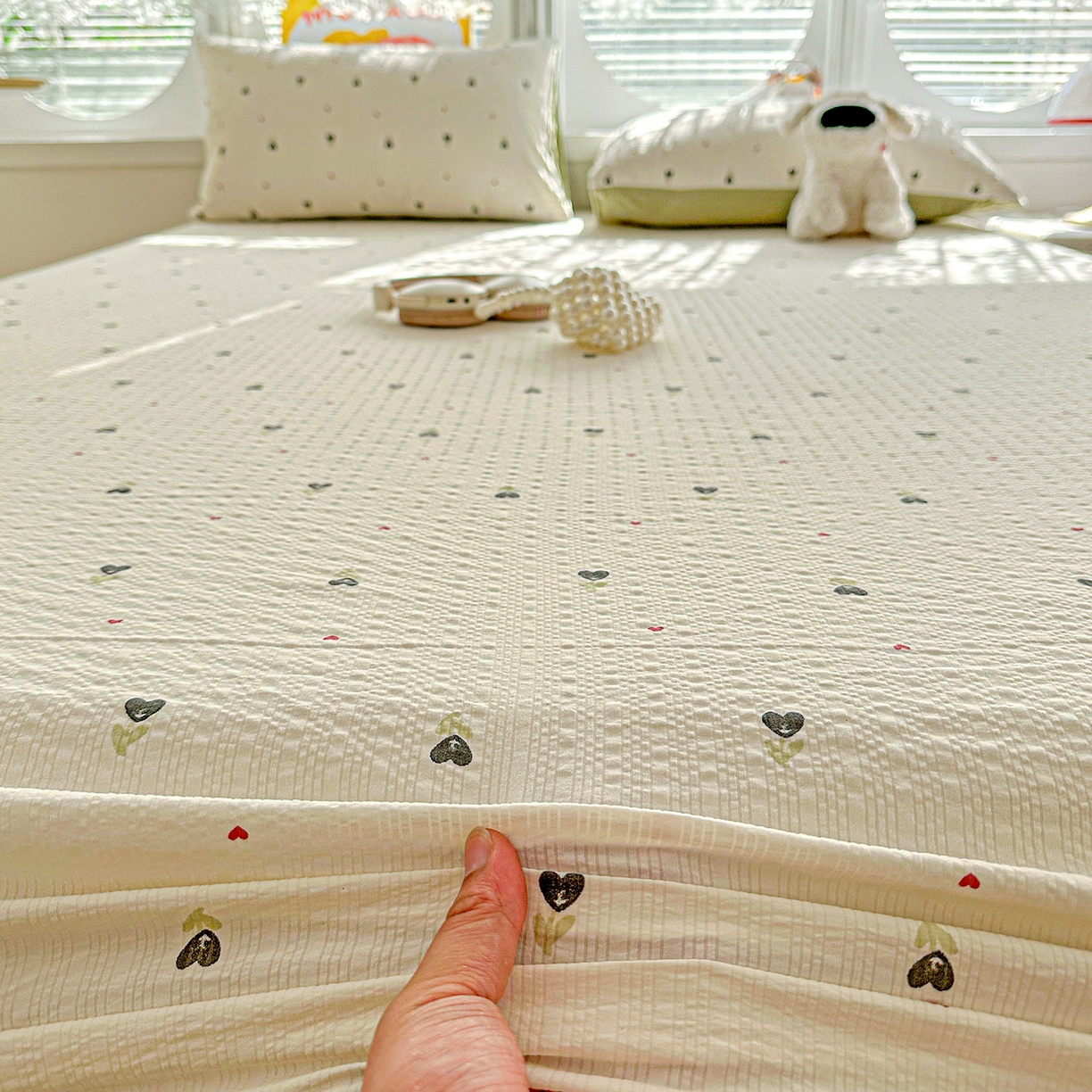 91家纺网 家纺一手货源 找家纺 悦织湾家纺 2026新款老粗布印花床单床笠床笠三两件套春秋学生宿舍单双人床笠 奶樱点点