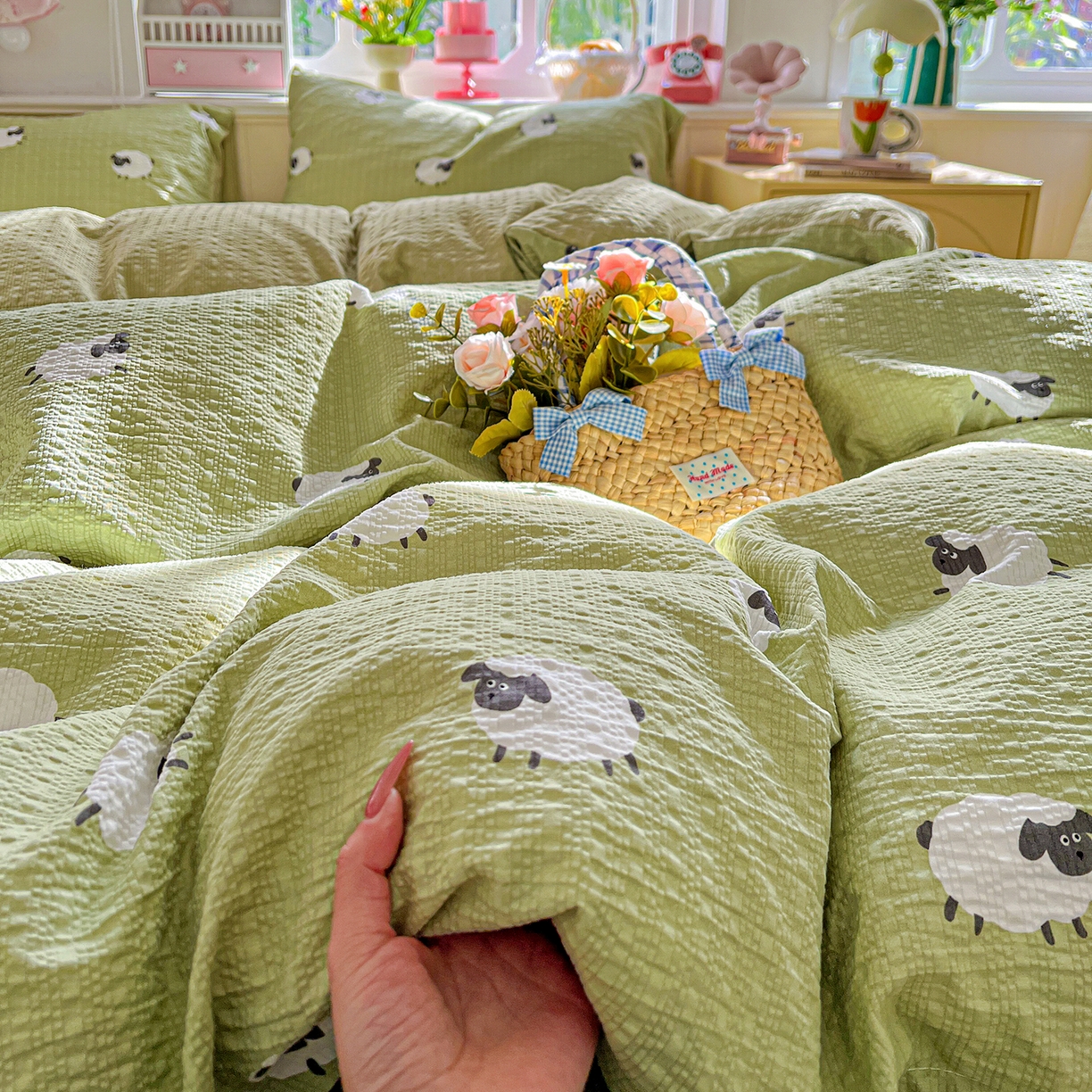 91家纺网 家纺一手货源 找家纺 悦织湾家纺 2026新款泡芙棉印花四件套单品单被套枕套时尚轻奢卡通小碎花学生宿舍用品三四件套 羊羊牧场