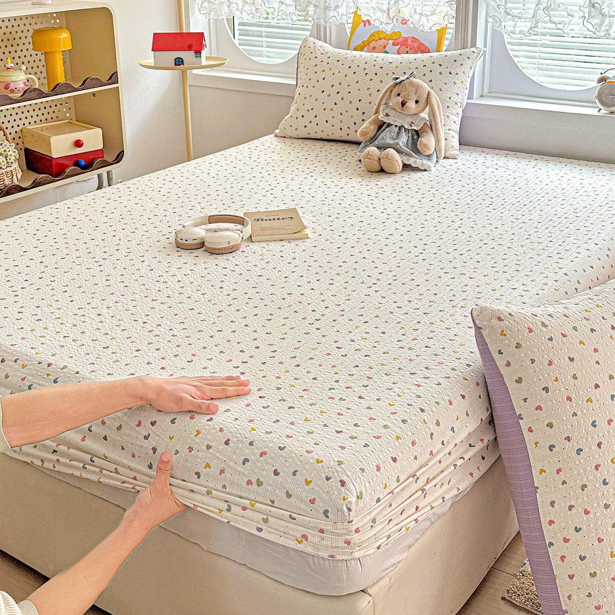 91家纺网 家纺一手货源 找家纺 悦织湾家纺 2026新款老粗布印花床单床笠床笠三两件套春秋学生宿舍单双人床笠 心心相印