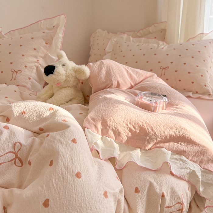 91家纺网 家纺一手货源 找家纺 柒月家居 2026新款小清新木棉皱皱纱花边款四件套 爱心飘飘