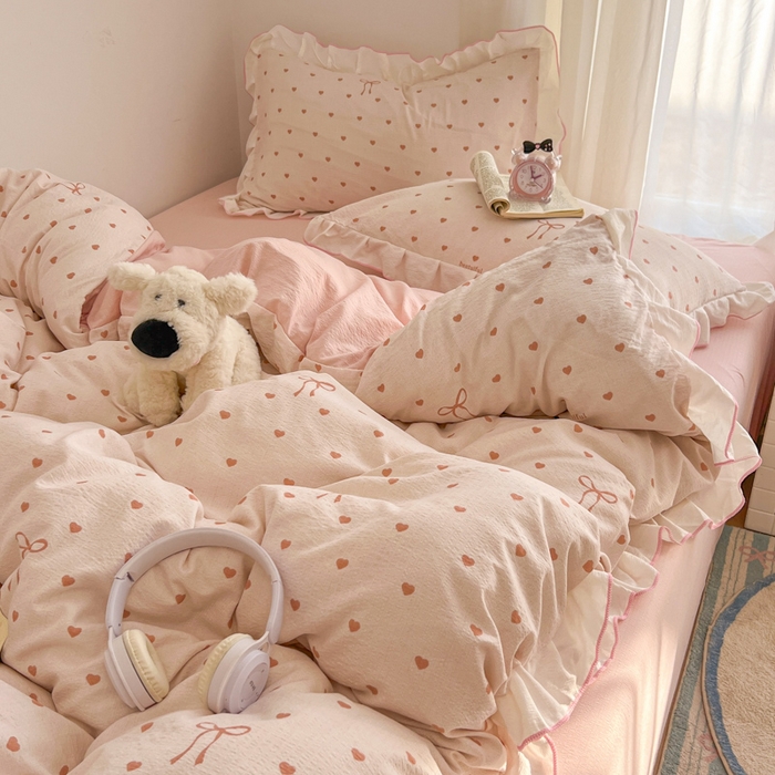 91家纺网 家纺一手货源 找家纺 柒月家居 2026新款小清新木棉皱皱纱花边款四件套 爱心飘飘