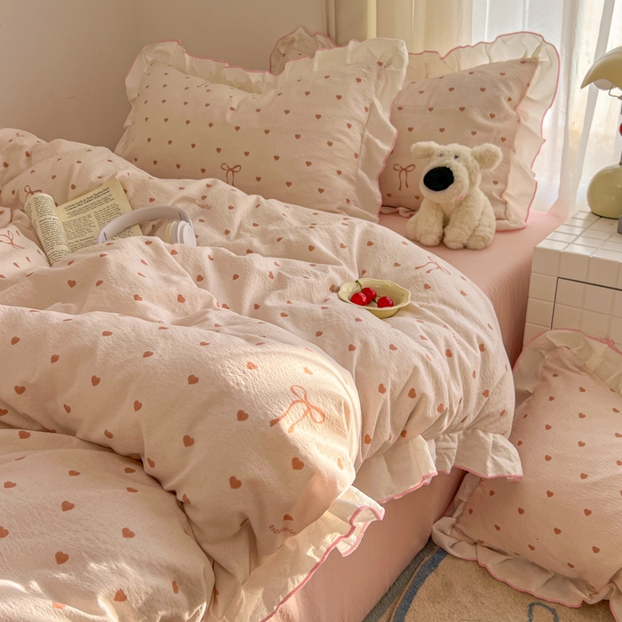 91家纺网 家纺一手货源 找家纺 柒月家居 2026新款小清新木棉皱皱纱花边款四件套 爱心飘飘