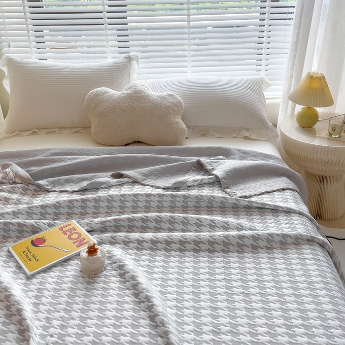 91家纺网 家纺一手货源 找家纺 馨乐家纺 2026新款三层纱针织夏凉被夏被被子被芯盖毯 涵雁