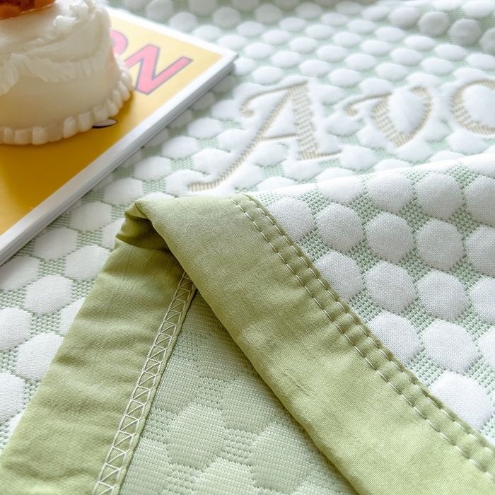 91家纺网 家纺一手货源 找家纺 馨乐家纺 2026新款三层纱针织夏凉被夏被被子被芯盖毯 素雅