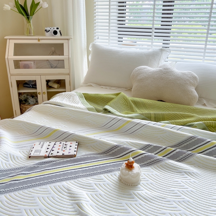 91家纺网 家纺一手货源 找家纺 馨乐家纺 2026新款三层纱针织夏凉被夏被被子被芯盖毯 春竹