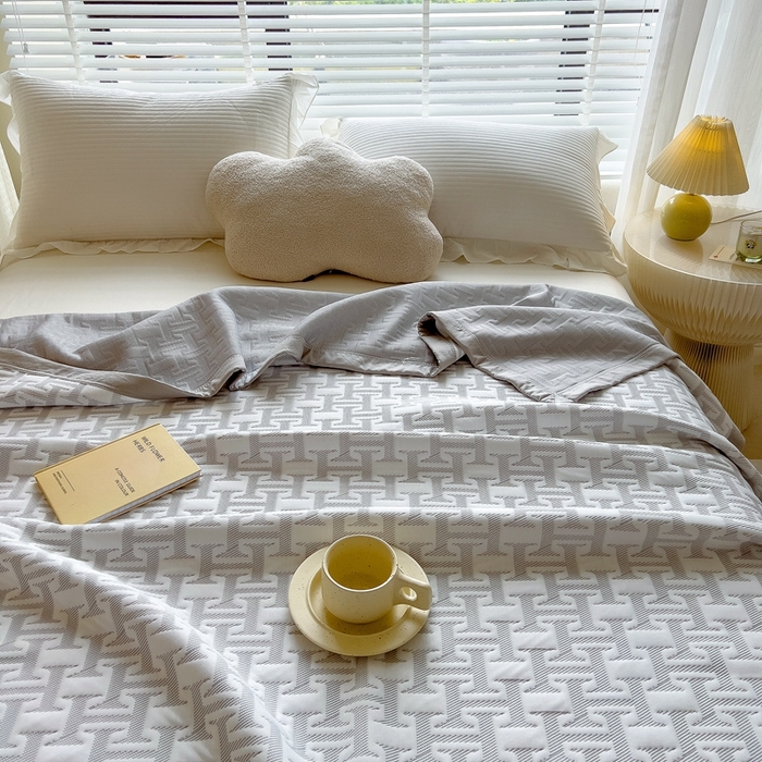 91家纺网 家纺一手货源 找家纺 馨乐家纺 2026新款三层纱针织夏凉被夏被被子被芯盖毯 问夏