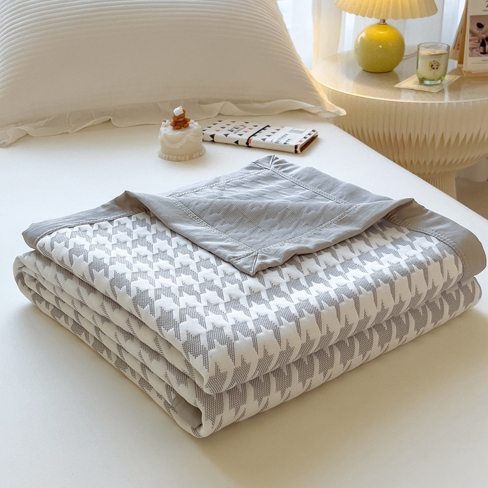 91家纺网 家纺一手货源 找家纺 馨乐家纺 2026新款三层纱针织夏凉被夏被被子被芯盖毯 涵雁