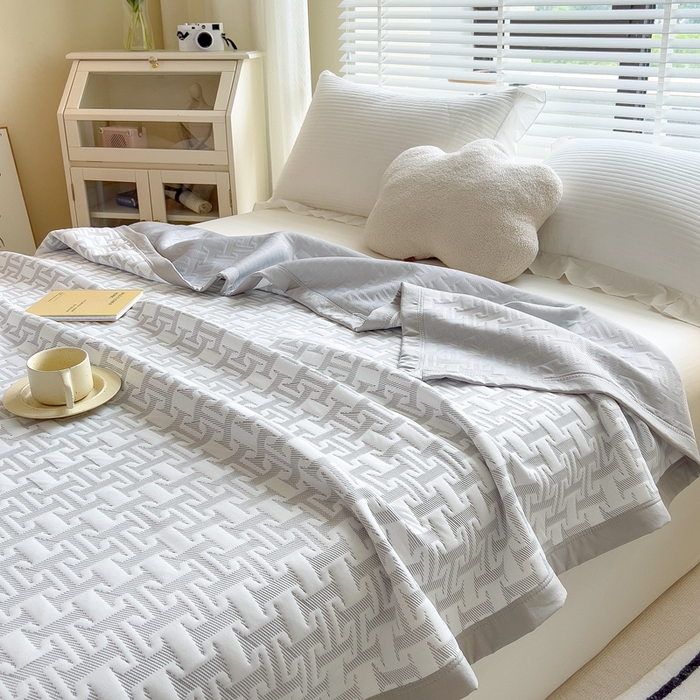 91家纺网 家纺一手货源 找家纺 馨乐家纺 2026新款三层纱针织夏凉被夏被被子被芯盖毯 问夏