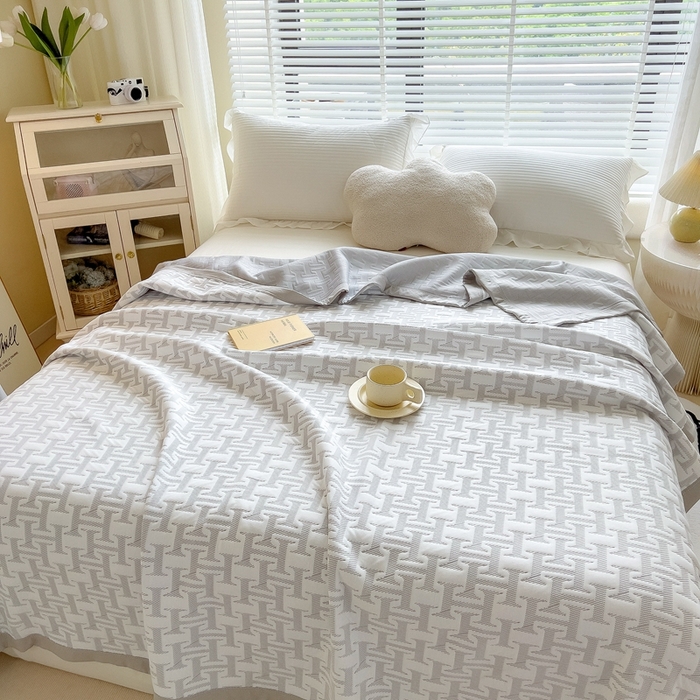 91家纺网 家纺一手货源 找家纺 馨乐家纺 2026新款三层纱针织夏凉被夏被被子被芯盖毯 问夏